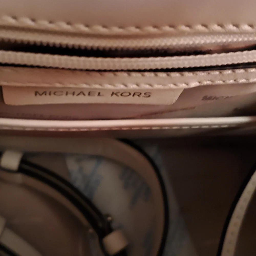 Michael Kors Whitney Satchel, new condition without tags. - Picture 5 of 9